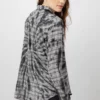 Chemise à carreaux tie dye – Image 4