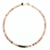 Collier puka en opale rose et onyx