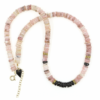 Collier puka en opale rose et onyx – Image 3