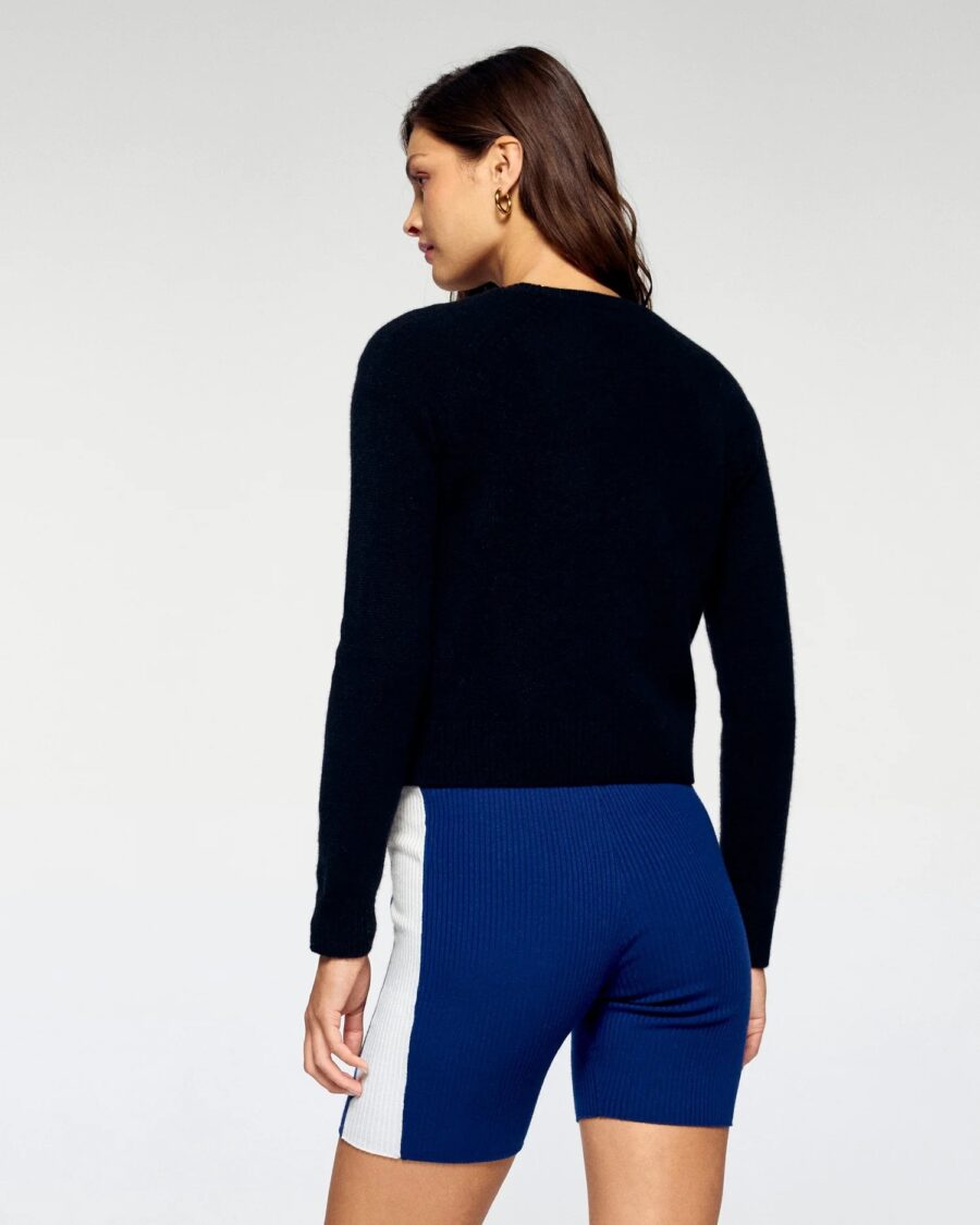 Pull col rond raglan noir – Image 2