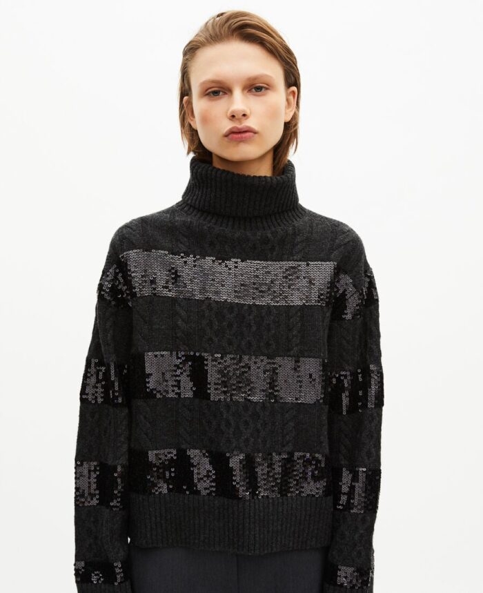 Pull noir col montant à rayures sequins
